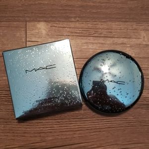 BNIB MAC LE Refined Golden Bronzer